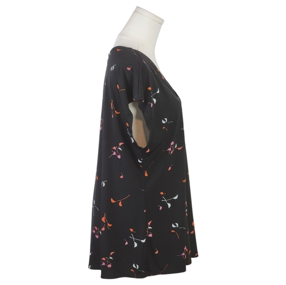 Lane Bryant Surplice Floral Blouse Black Short Sleeve Plus Size 14/16 Stretch - Picture 6 of 8